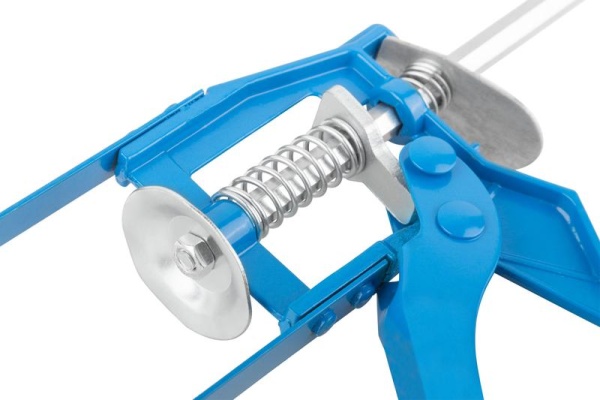 Пистолет для герметика скелетный 225мм MOS 14110М