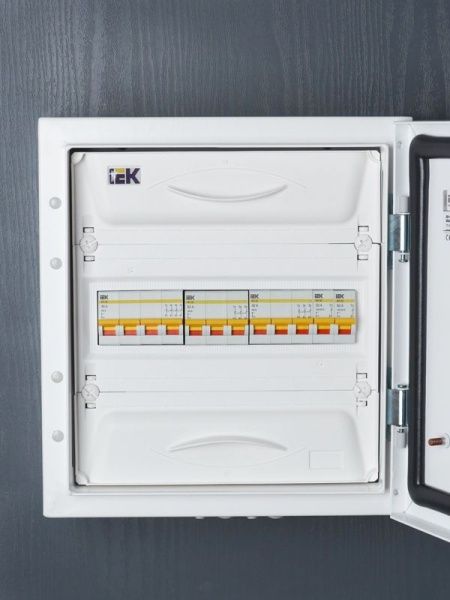 Выключатель нагрузки (мини-рубильник) 3п 63А ВН-32 KARAT IEK MNV10-3-063