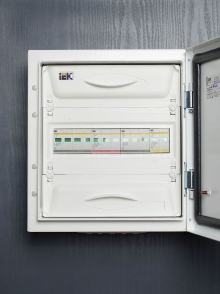Ограничитель перенапряжения ОПС1-B 3P KARAT IEK MOP20-3-B