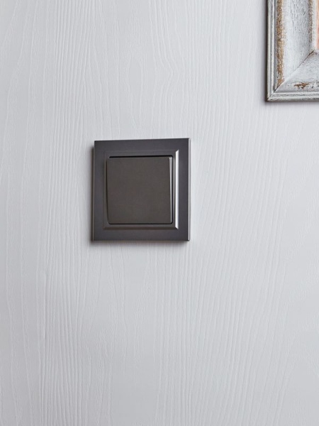 Выключатель проходной 1-кл. СП BRITE ВС10-1-6-БрС 10А механизм сталь IEK BR-V12-0-10-K46