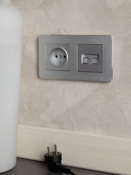 Розетка компьютерная двойн. СП RJ45 кат.5E BRITE РК10-2-БрА механизм алюм. IEK BR-K20-1-K47