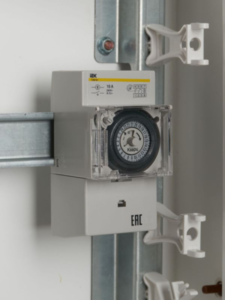 Таймер аналоговый ТЭМ-181 16А 230В на DIN-рейку KARAT IEK MTA20-16