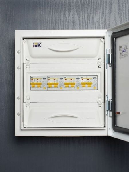 Выключатель автоматический дифференциального тока 2п C 40А 30мА тип AC 4.5кА АД-12 KARAT IEK MAD10-2-040-C-030