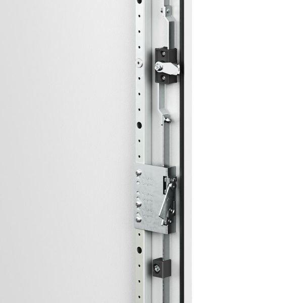 Корпус напольный RAM fit 2000х600х450мм с боков. вырезами DKC R6NFW206045F